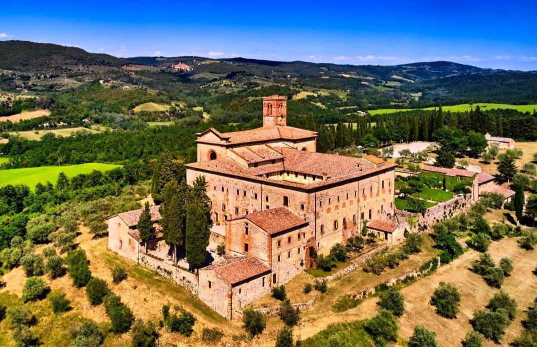 Вілла Fattoria Monastero Sant'Anna In Camprena П'єнца Екстер'єр фото