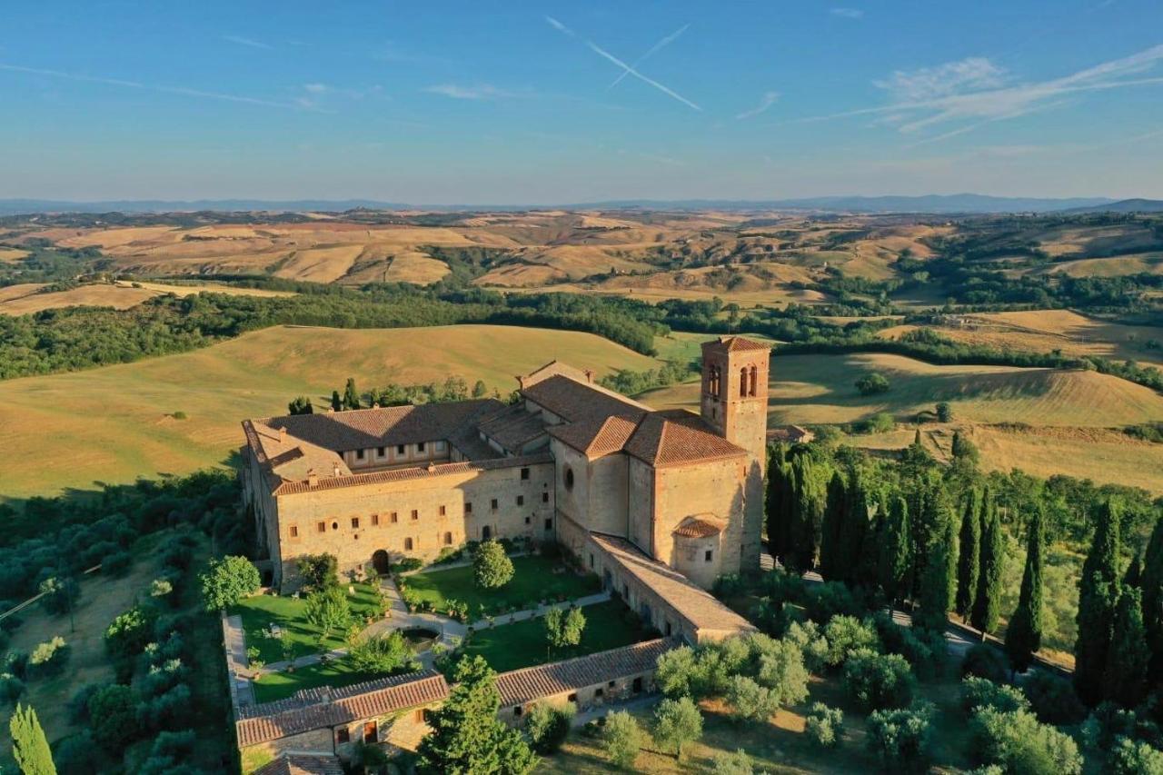 Вілла Monastero Sant'Anna In Camprena П'єнца Екстер'єр фото